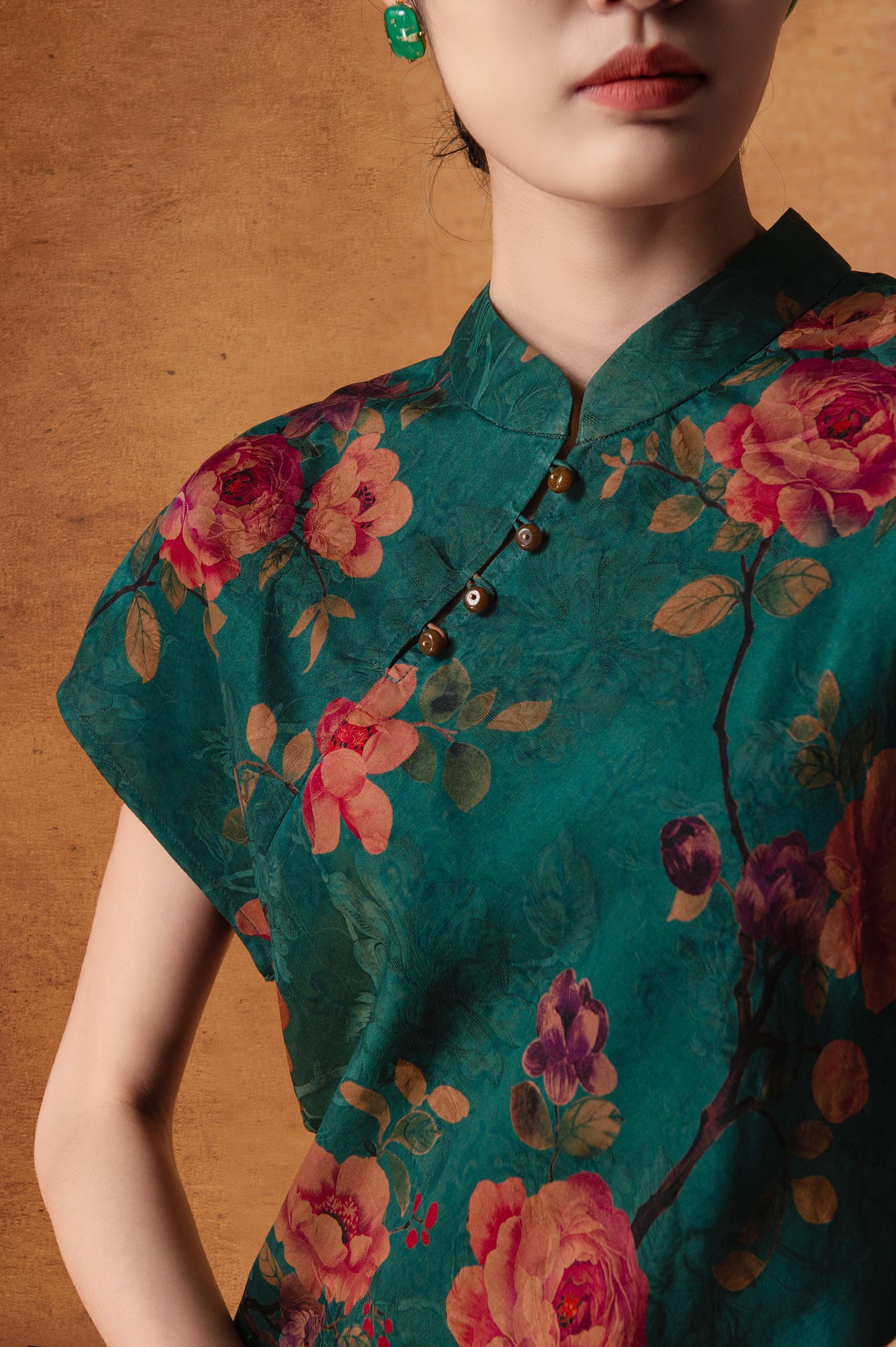 Elegant Hua Luo Blue Penoy Blossom Silk Silm Fit Dress, Traditional Cheongsam, 100% Mulberry Silk Naturally Dyed Side Slits, Made to Order