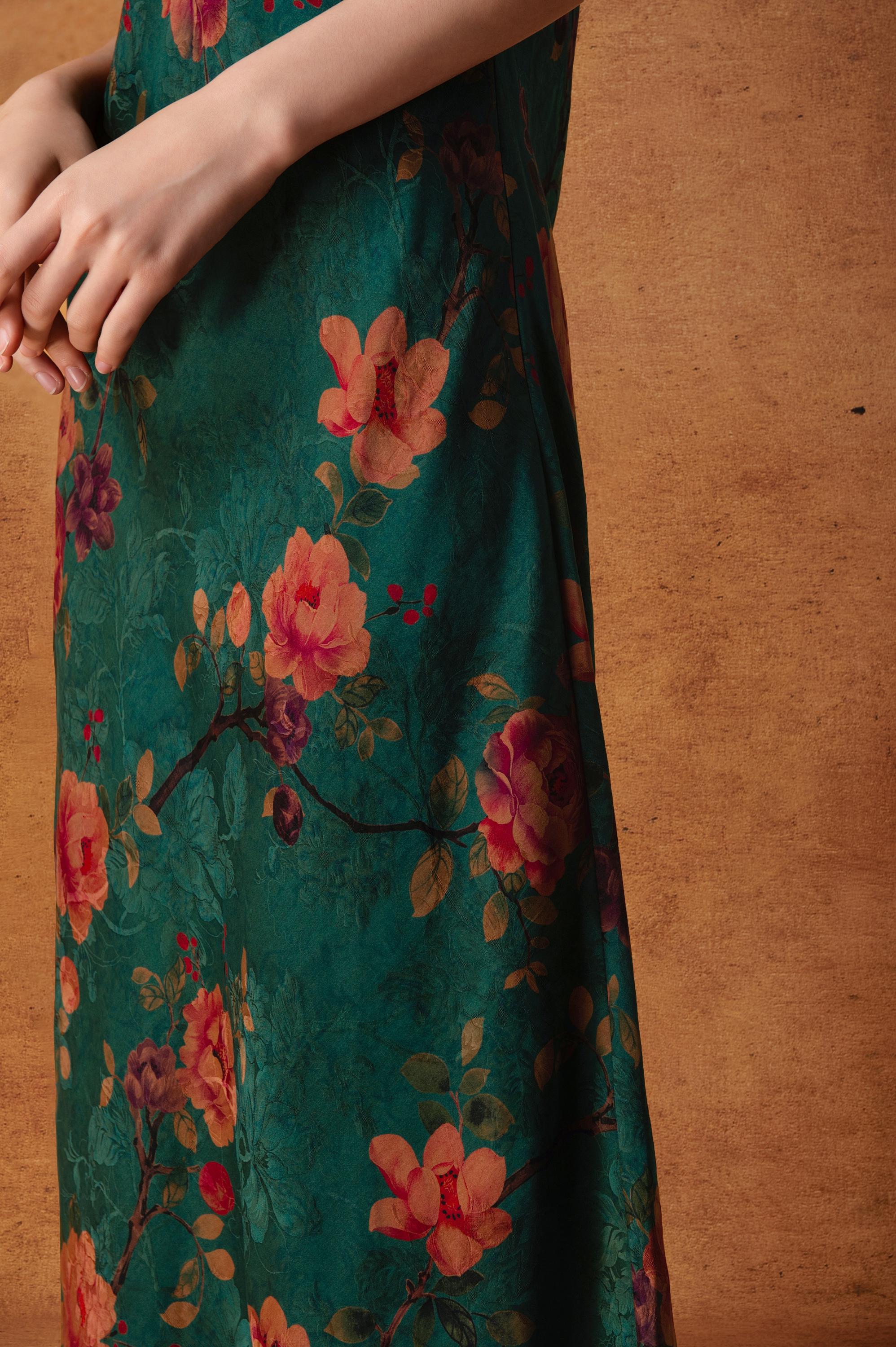 Elegant Hua Luo Blue Penoy Blossom Silk Silm Fit Dress, Traditional Cheongsam, 100% Mulberry Silk Naturally Dyed Side Slits, Made to Order